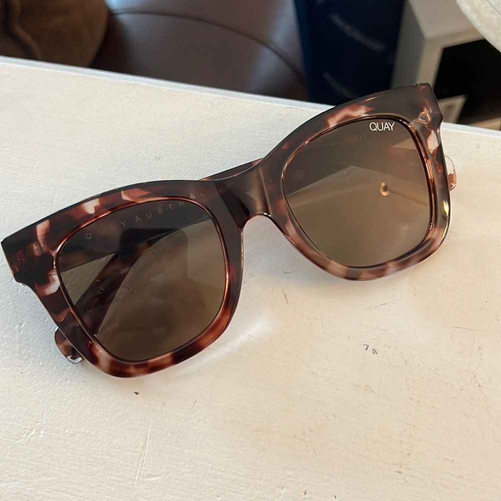 Quay Sunglasses After hours